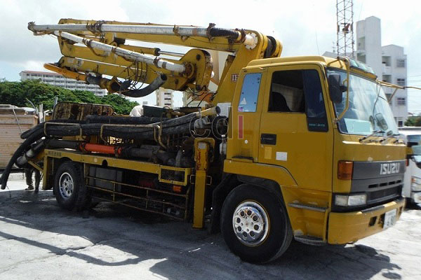 Rental Pompa beton atau Concrete Pump