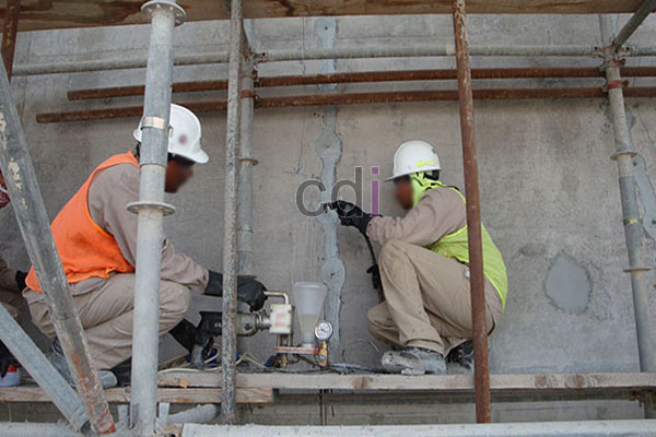 Resiko Injeksi Pada Beton Keropos /Retak