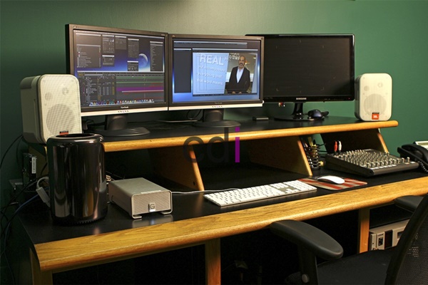 Desain Meja Komputer