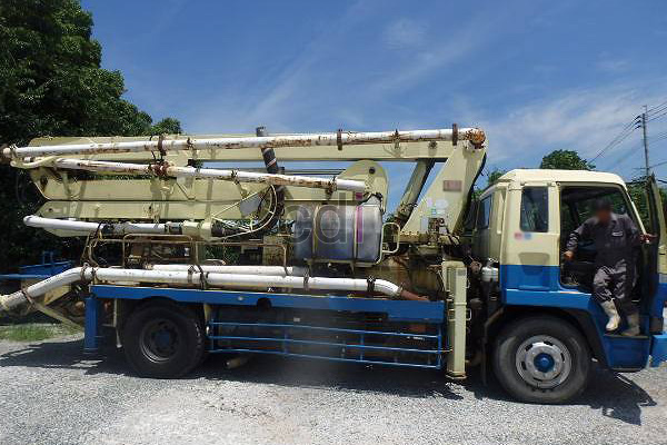 Harga Rental Pompa Beton & Readymix Cor