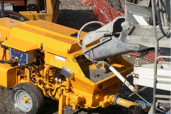 Menyewakan Pompa Beton Portable atau Pompa Kodok