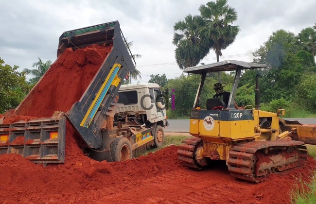 Jual Material Tanah Merah Urug di Kotabaru Karawang Gratis Ongkir
