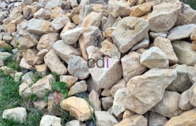 Jual Material Batu Limestone/Batu Kapur di  Manggarai Jakarta Gratis Ongkir